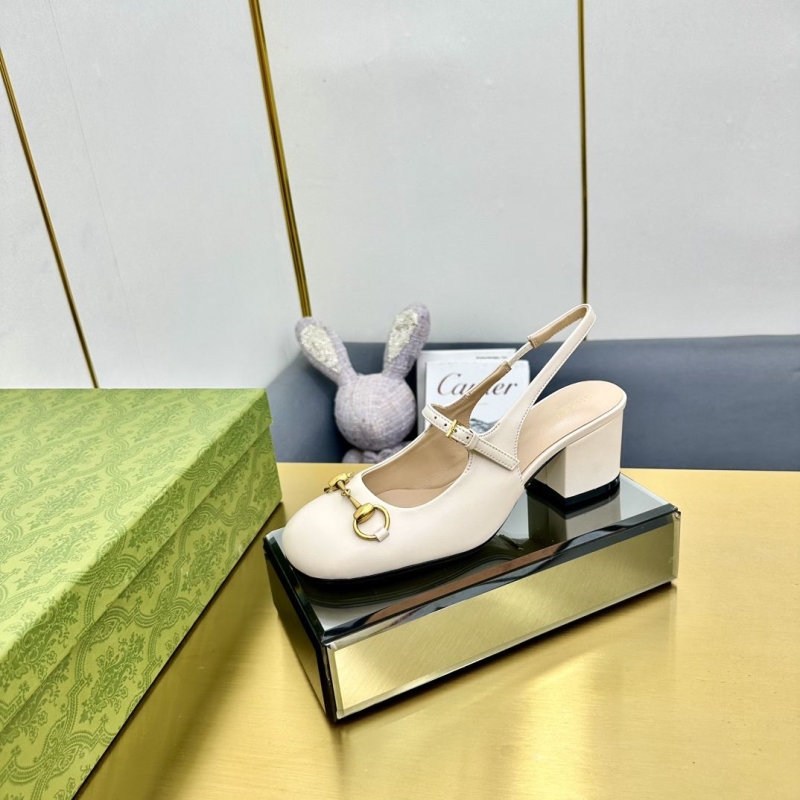 G*u*i sandals